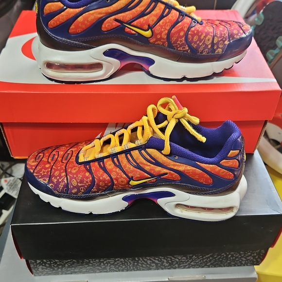 Nike Air Max Plus - Orange and Purple - Picture 1 of 4